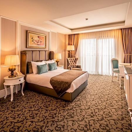Vuni Palace Premium Hotel & Spa & Casino Beachfront Location ! 凯里尼亚 外观 照片