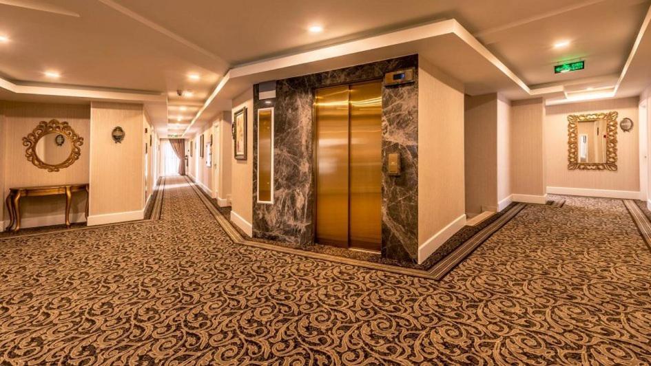 Vuni Palace Premium Hotel & Spa & Casino Beachfront Location ! 凯里尼亚 外观 照片