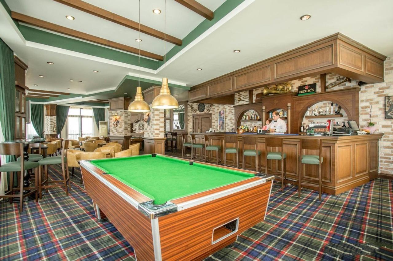 Vuni Palace Premium Hotel & Spa & Casino Beachfront Location ! 凯里尼亚 外观 照片
