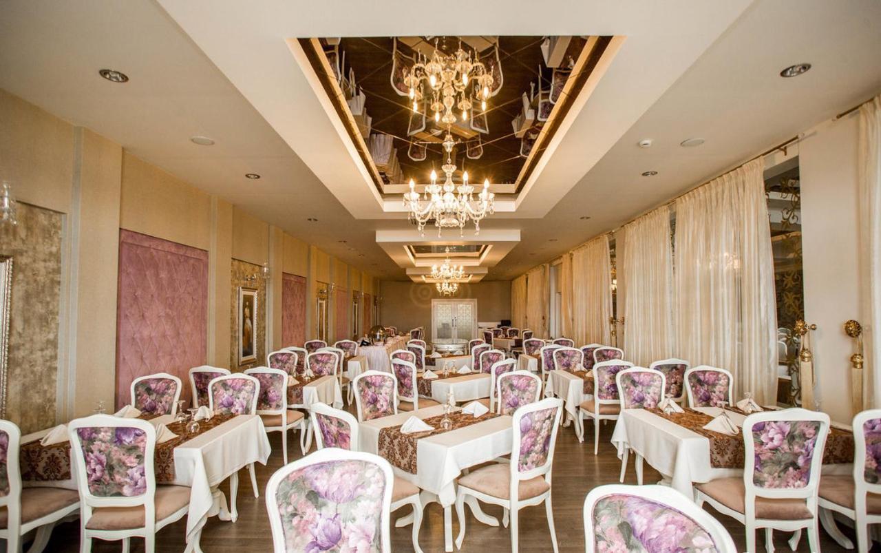 Vuni Palace Premium Hotel & Spa & Casino Beachfront Location ! 凯里尼亚 外观 照片