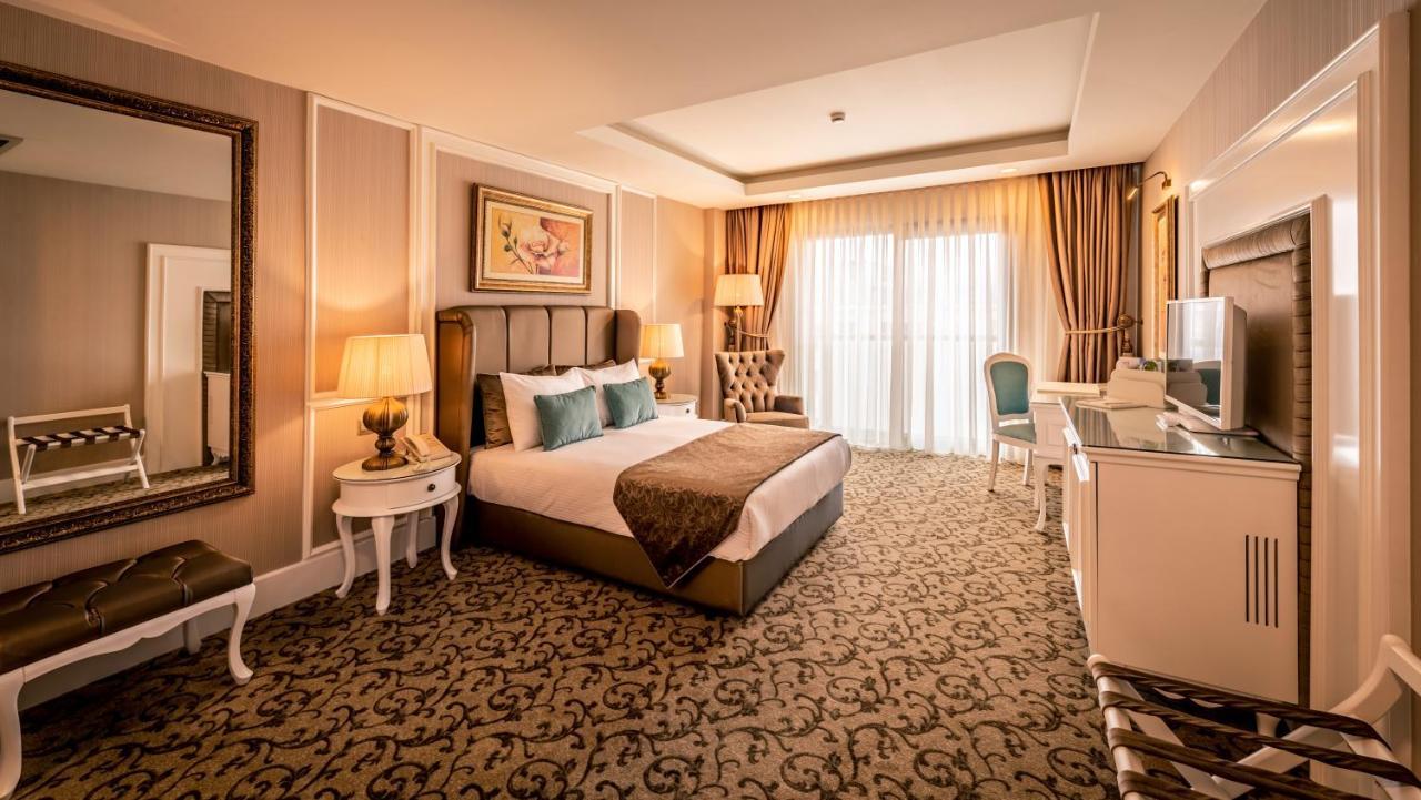 Vuni Palace Premium Hotel & Spa & Casino Beachfront Location ! 凯里尼亚 外观 照片